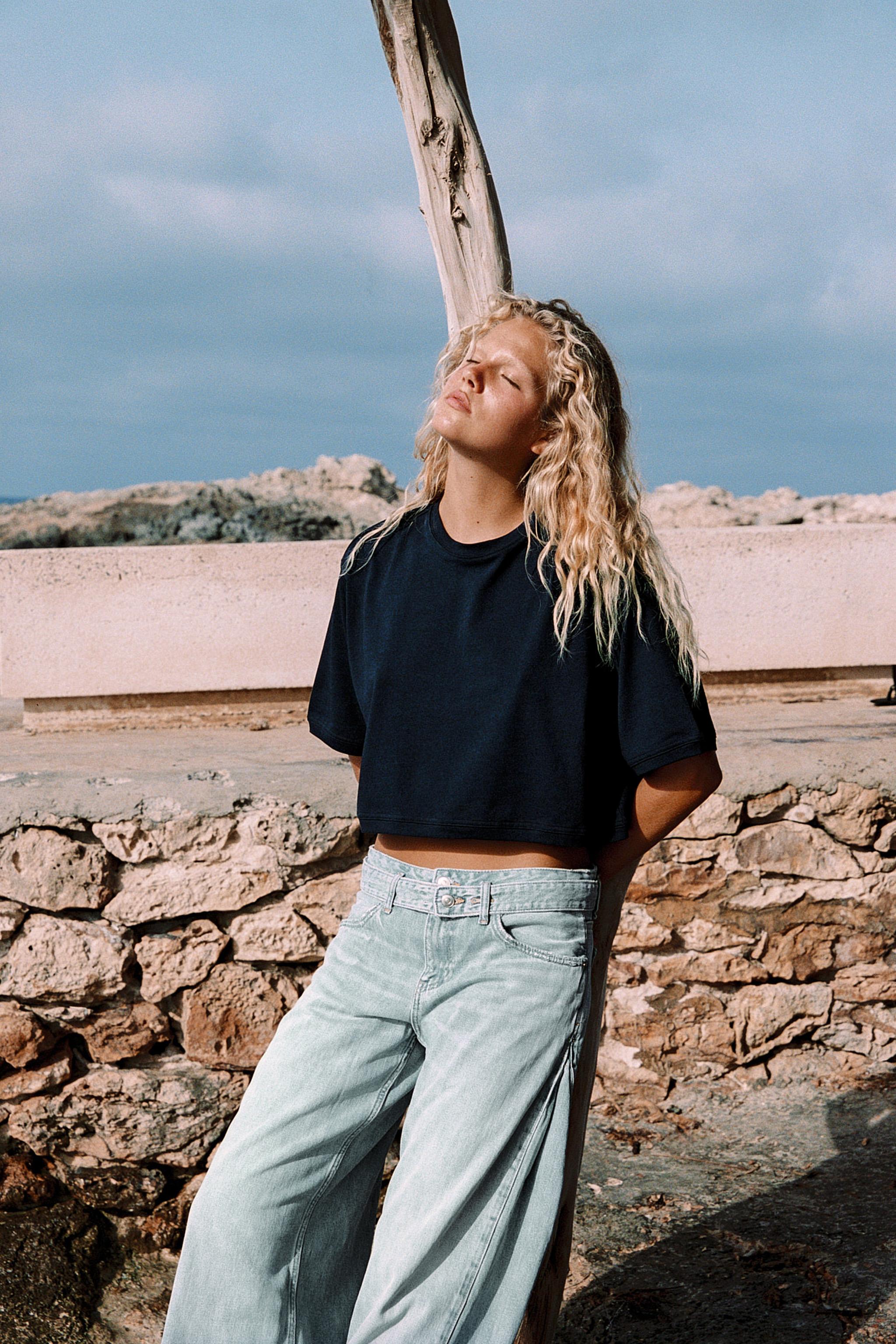 JEAN TRF TAILLE MI-HAUTE À CEINTURE ET PLIS